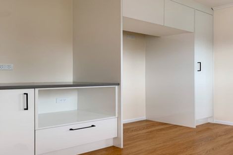 Photo of property in 18 Wilsher Crescent, Henderson, Auckland, 0612