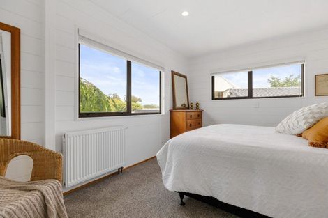 Photo of property in 1 Boundary Road, Waipahihi, Taupo, 3330