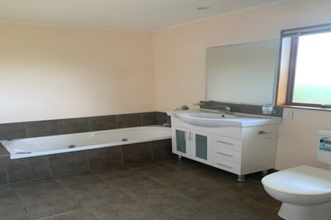 Photo of property in 58 Cypress Drive, Maungaraki, Lower Hutt, 5010