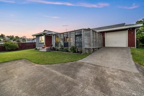 Photo of property in 23 Faram Place, Massey, Auckland, 0614