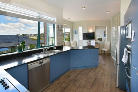 Photo of property in 12 Ascot Way, Orewa, 0931