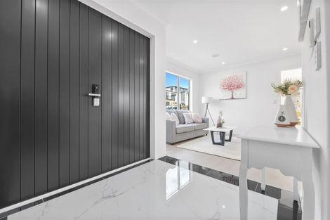 Photo of property in 46 Elevation Street, Flat Bush, Auckland, 2019