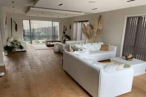 Photo of property in 25 Colliston Rise, Pinehill, Auckland, 0632