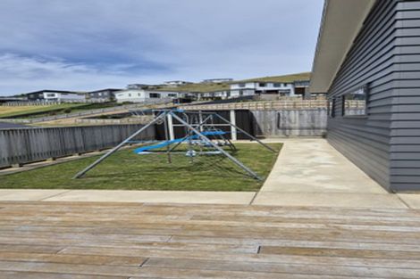 Photo of property in 36 Atherton Terrace, Churton Park, Wellington, 6037