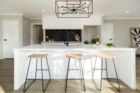 Photo of property in 8 Lavinias Way, Chartwell, Hamilton, 3210