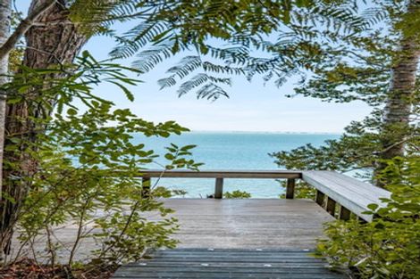 Photo of property in 34 Arapito Road, Titirangi, Auckland, 0604