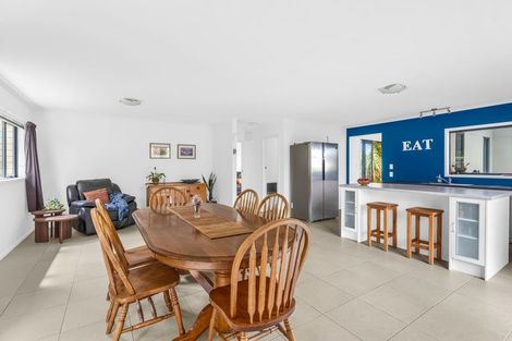 Photo of property in 11 Seascape Avenue, Whitianga, 3510