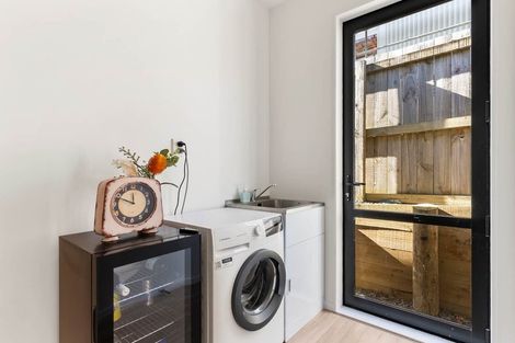 Photo of property in 40c Leo Street, Glen Eden, Auckland, 0602