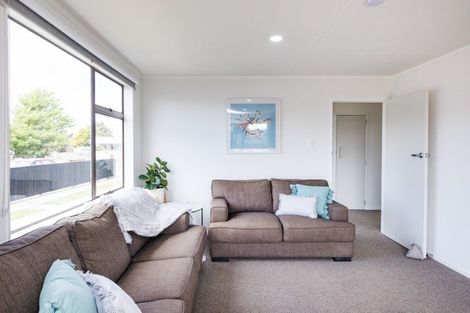 Photo of property in 25 Chelmarsh Place, Highbury, Palmerston North, 4412