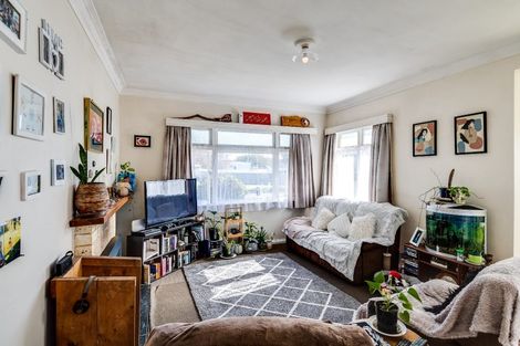 Photo of property in 22 Barton Avenue, Marewa, Napier, 4110