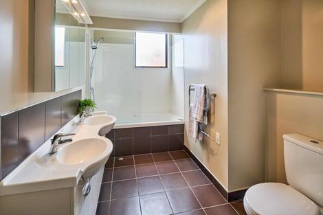 Photo of property in 51 Peterhouse Street, Tawa, Wellington, 5028