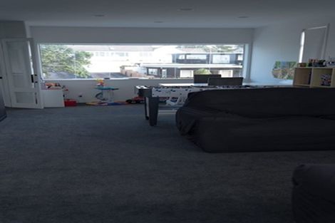 Photo of property in 1/2 Ocean View Road, Milford, Auckland, 0620