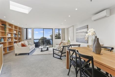 Photo of property in 4/5d The Promenade, Takapuna, Auckland, 0622