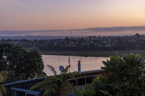 Photo of property in 17 Stratford Place, Otumoetai, Tauranga, 3110