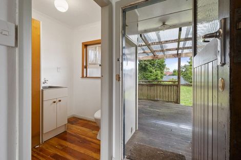 Photo of property in 22 Waterloo Crescent, Hokowhitu, Palmerston North, 4410