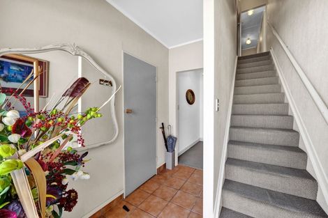 Photo of property in 14 Spencer Place, Merrilands, New Plymouth, 4312