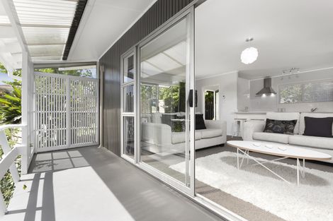 Photo of property in 1/1 Armstrong Place, New Lynn, Auckland, 0600