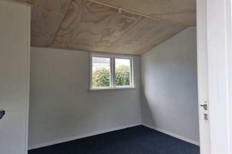 Photo of property in 30 Goldsmith Crescent, Levin, 5510