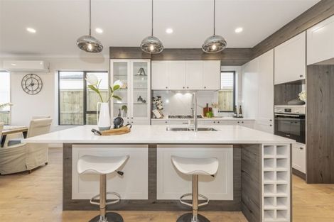 Photo of property in 54 Tir Conaill Avenue, Flat Bush, Auckland, 2019