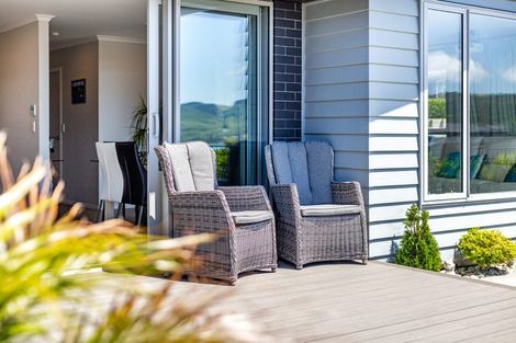 Photo of property in 5 Margaret Shields Avenue, Aotea, Porirua, 5024