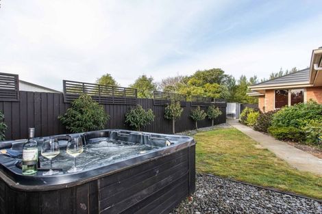 Photo of property in 21 Saltaire Street, North New Brighton, Christchurch, 8083