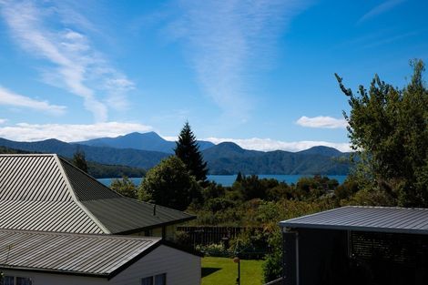 Photo of property in 1a Matai Place, Waikawa, Picton, 7220