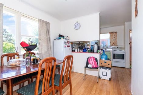 Photo of property in 17 Chilcott Road, Henderson, Auckland, 0612