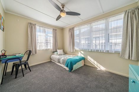 Photo of property in 82 Pine Avenue, Ebdentown, Upper Hutt, 5018