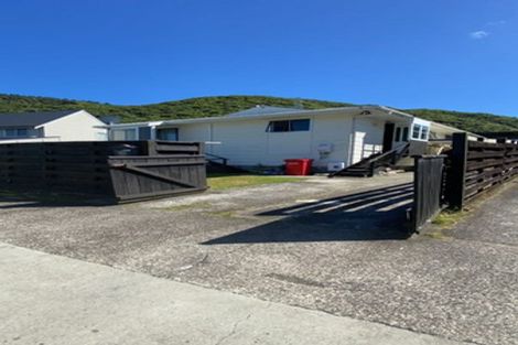 Photo of property in 69a Hartford Crescent, Totara Park, Upper Hutt, 5018
