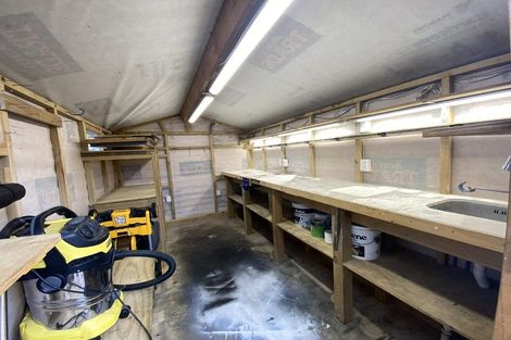 Photo of property in 8 Guthrie Street, Waterloo, Lower Hutt, 5011