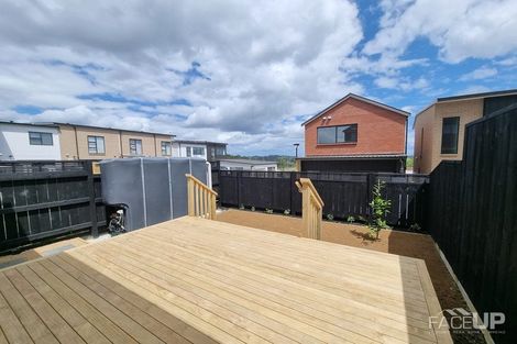 Photo of property in 2 Oma Hoiho Place, Westgate, Auckland, 0614