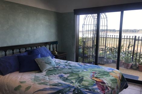 Photo of property in 93 Omokoroa Road, Omokoroa, 3114