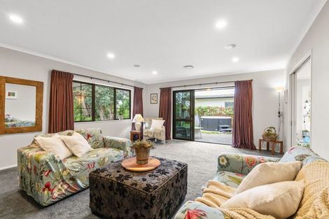 Photo of property in 6 Nimmo Avenue, Waikanae, 5036