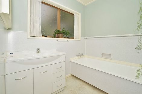 Photo of property in 8 Russleigh Drive, Dinsdale, Hamilton, 3204