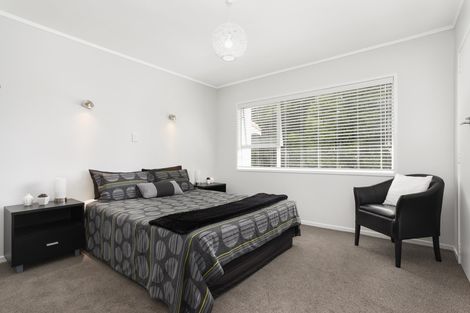 Photo of property in 1/1 Armstrong Place, New Lynn, Auckland, 0600
