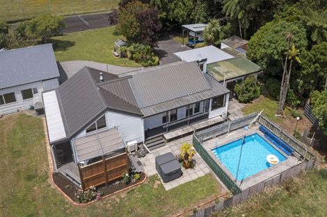 Photo of property in 15 Fairbank Avenue, Stratford, 4332