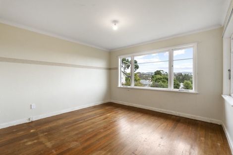 Photo of property in 128 Rosier Road, Glen Eden, Auckland, 0602