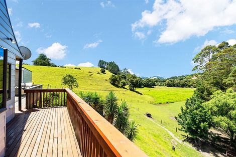 Photo of property in 307 Whananaki North Road, Opuawhanga, Hikurangi, 0181