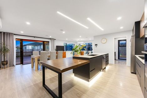 Photo of property in 35 Johns Creek Crescent, Silverdale, 0932