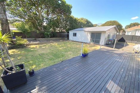 Photo of property in 8 Smith Crescent, Onehunga, Auckland, 1061