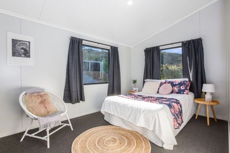 Photo of property in 48 Whanake Street, Titahi Bay, Porirua, 5022