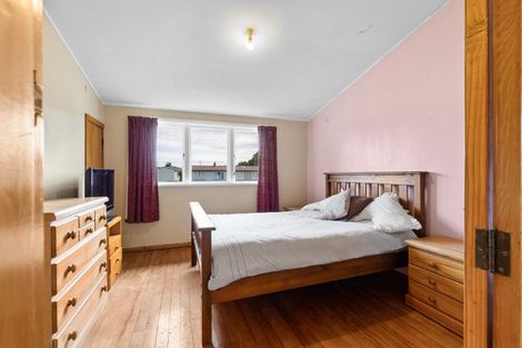 Photo of property in 4 Renfrew Place, Highbury, Palmerston North, 4412