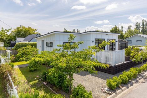 Photo of property in 24 Kempton Street, Greytown, 5712