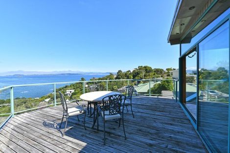 Photo of property in 52 Waitohu Road, York Bay, Lower Hutt, 5013