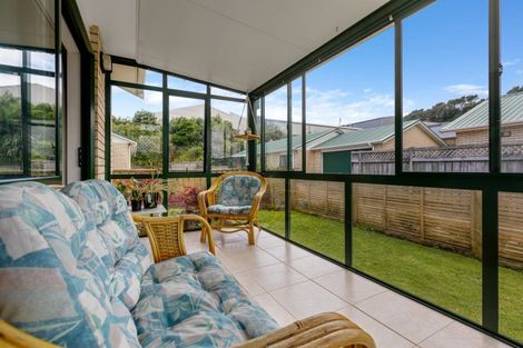 Photo of property in 3a Simons Street, Moturoa, New Plymouth, 4310