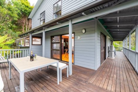 Photo of property in 227a Golf Road, Titirangi, Auckland, 0604