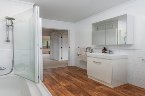 Photo of property in 3/9 Fuchsia Place, Birkdale, Auckland, 0626