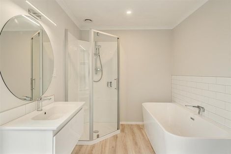 Photo of property in 8 Desert Gold Lane, Wallaceville, Upper Hutt, 5018