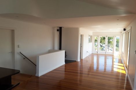 Photo of property in 2/128 Aberdeen Road, Campbells Bay, Auckland, 0620