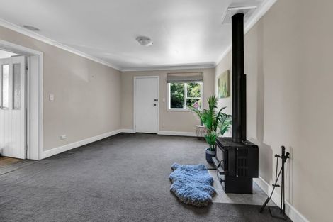 Photo of property in 116 Paraite Road, Paraite, New Plymouth, 4373